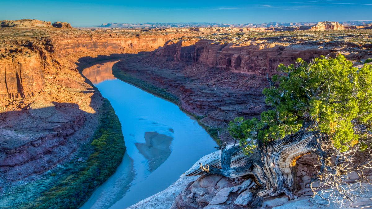 Traveling Along American Riverbanks: Grand River, Red River